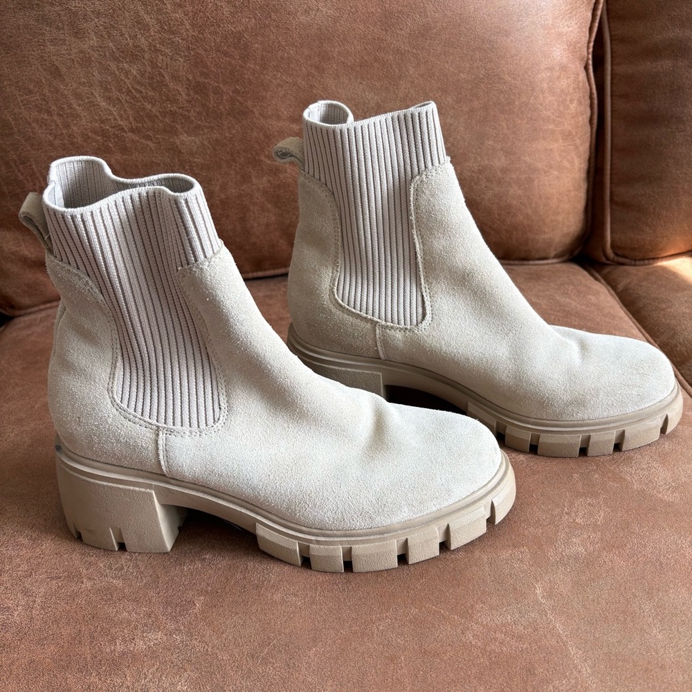 Steve Madden Suede Hutch Boots in Sand